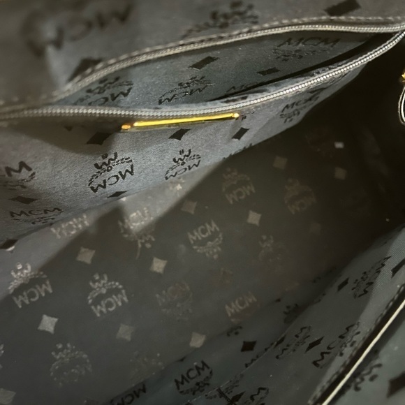 MCM BLACK HANDBAG - Picture 9 of 11